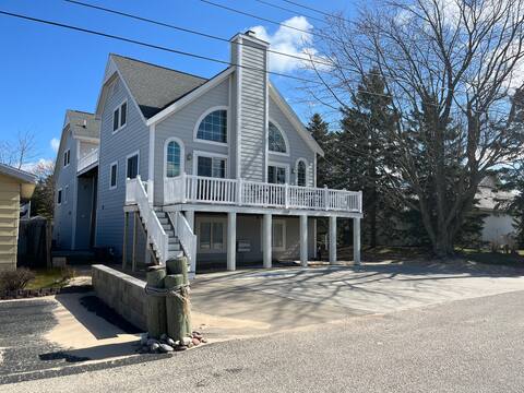 Manistee Lighthouse View Lodge