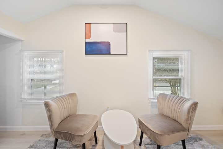 Cozy Guesthouse, Fully Private, For Extended Stays - Newport News