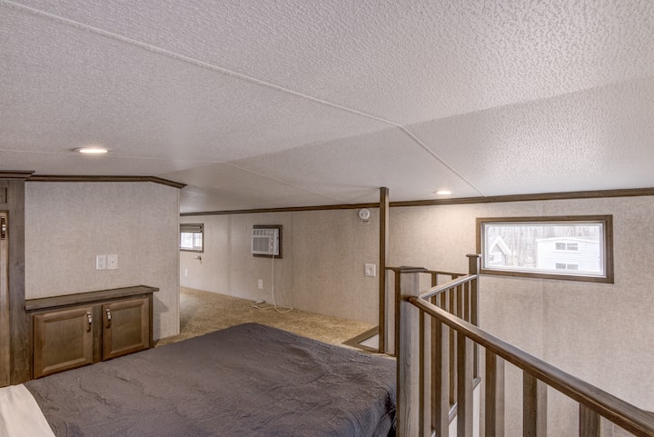 Loft en la planta superior con dos camas dobles 