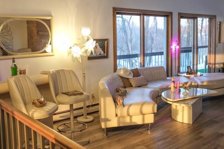 Grandpa’s Pool House gallery image 3