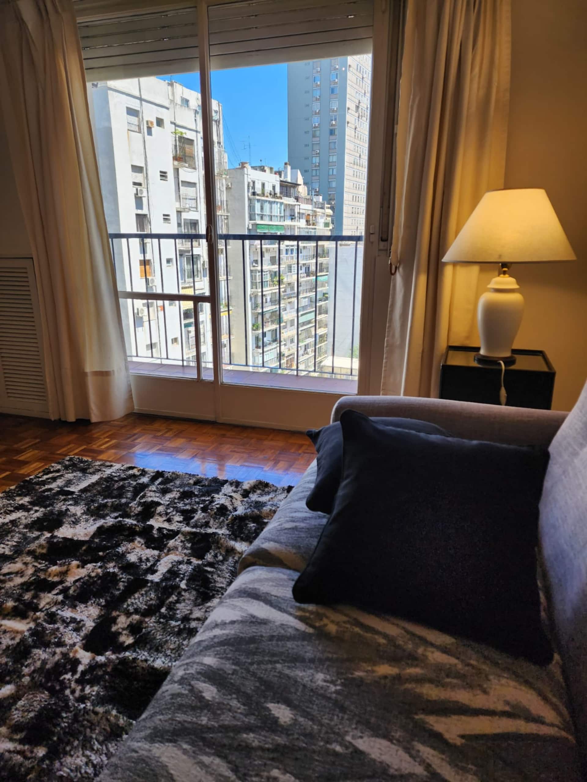 Restored one-bedroom apartment in Retiro