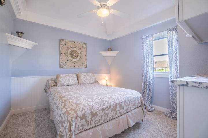 ห้องนอนชั้นหลัก 