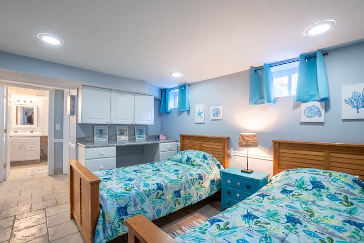 เตียงแฝดชั้นใต้ดิน