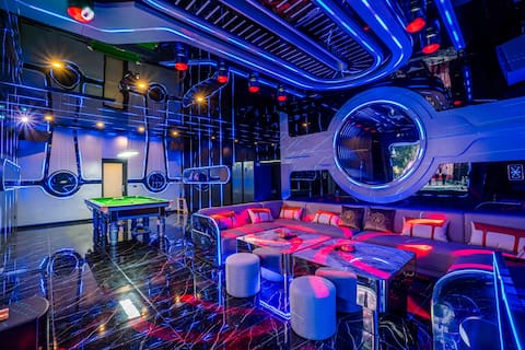 TML - Pattaya Luxury Estate Villa 6 Rooms 8 Bathrooms (Luxury KTV Room, Large Pool, Basketball Court