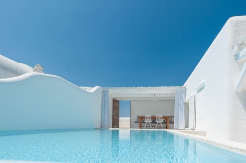 Villaggio dei Pellicani, 12