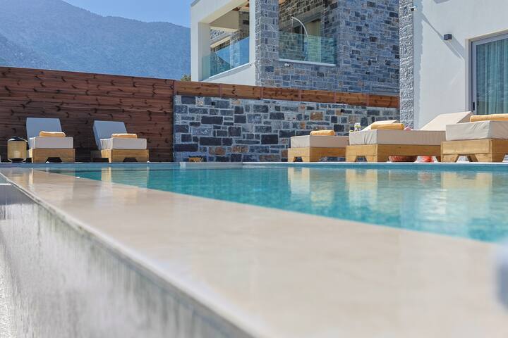 Sunny Drops Blue Villa by Estia gallery image 4