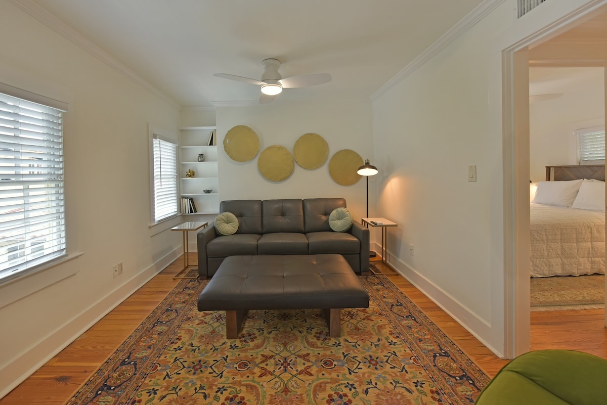 Successful Airbnb property: 1924 Spanish Carriage House Upper in Orlando