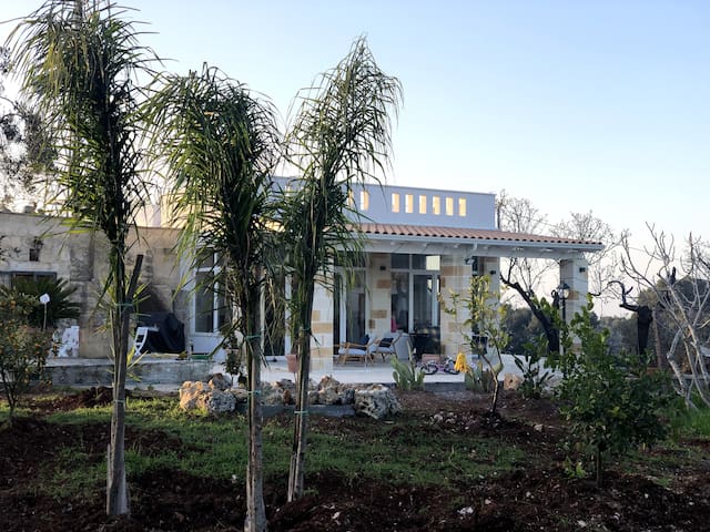 Traumvilla mit Meerblick 6 min Strand & Stadt