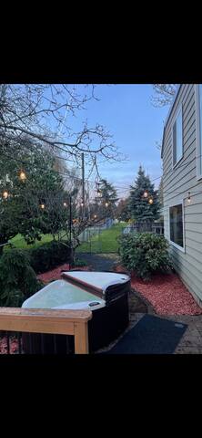 *10% Off* Cozy & Rare Riverfront Home with HotTub gallery image 2