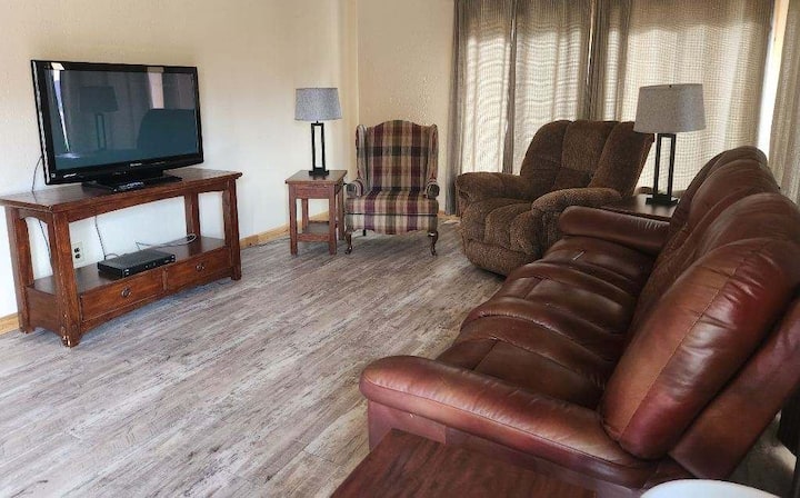 Riverhouse-Glacier Park-ST. Mary MT (2-night min)