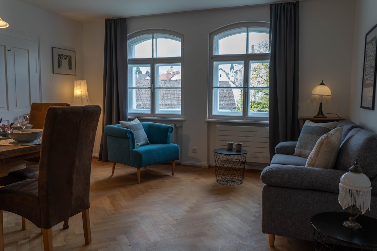 Leistungsstarkes Airbnb: 3-room sunny floor near the lake with roof terrace in Lindau (Bodensee)