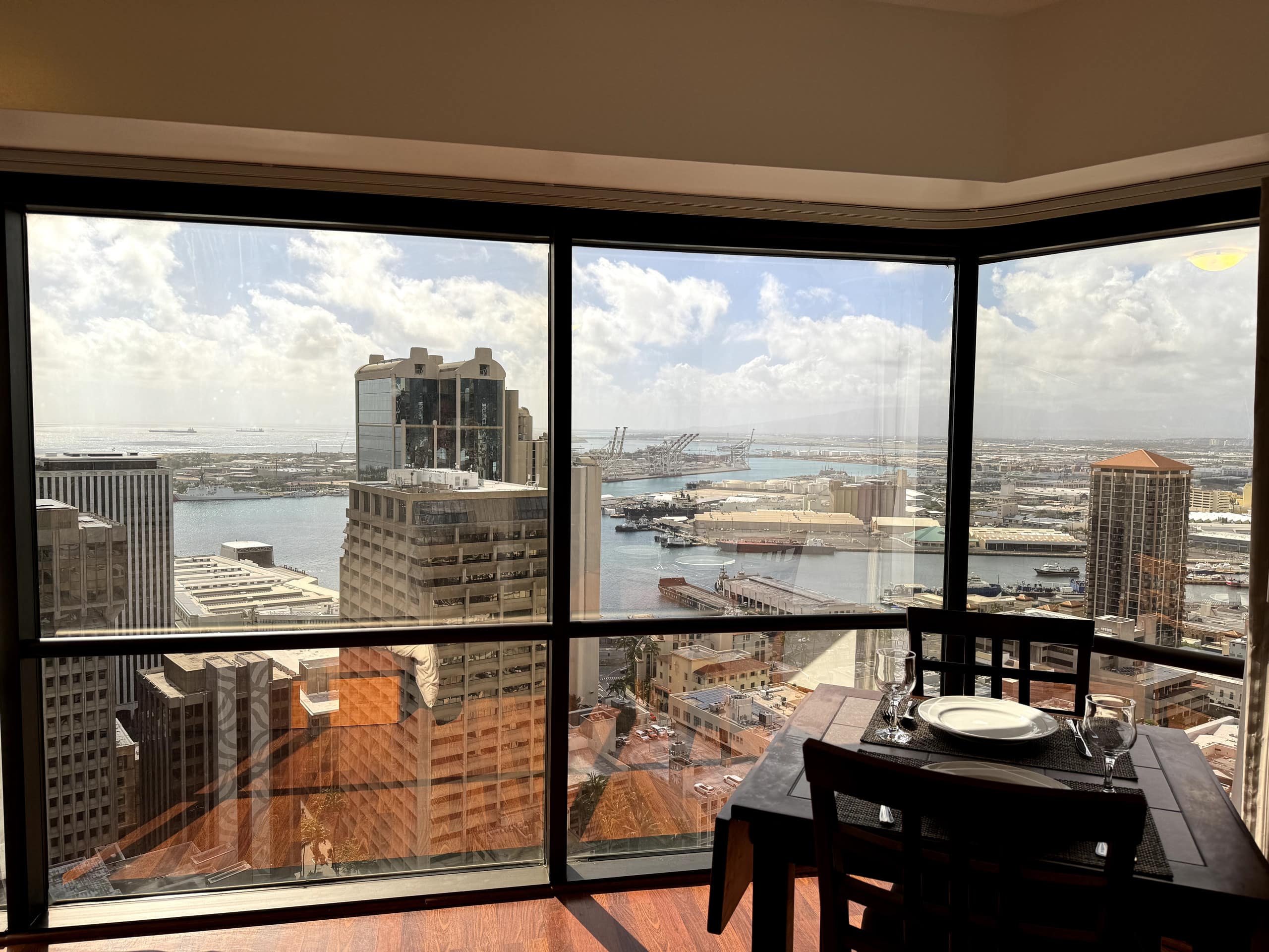 Elegant Ocean View Suite - Image 8