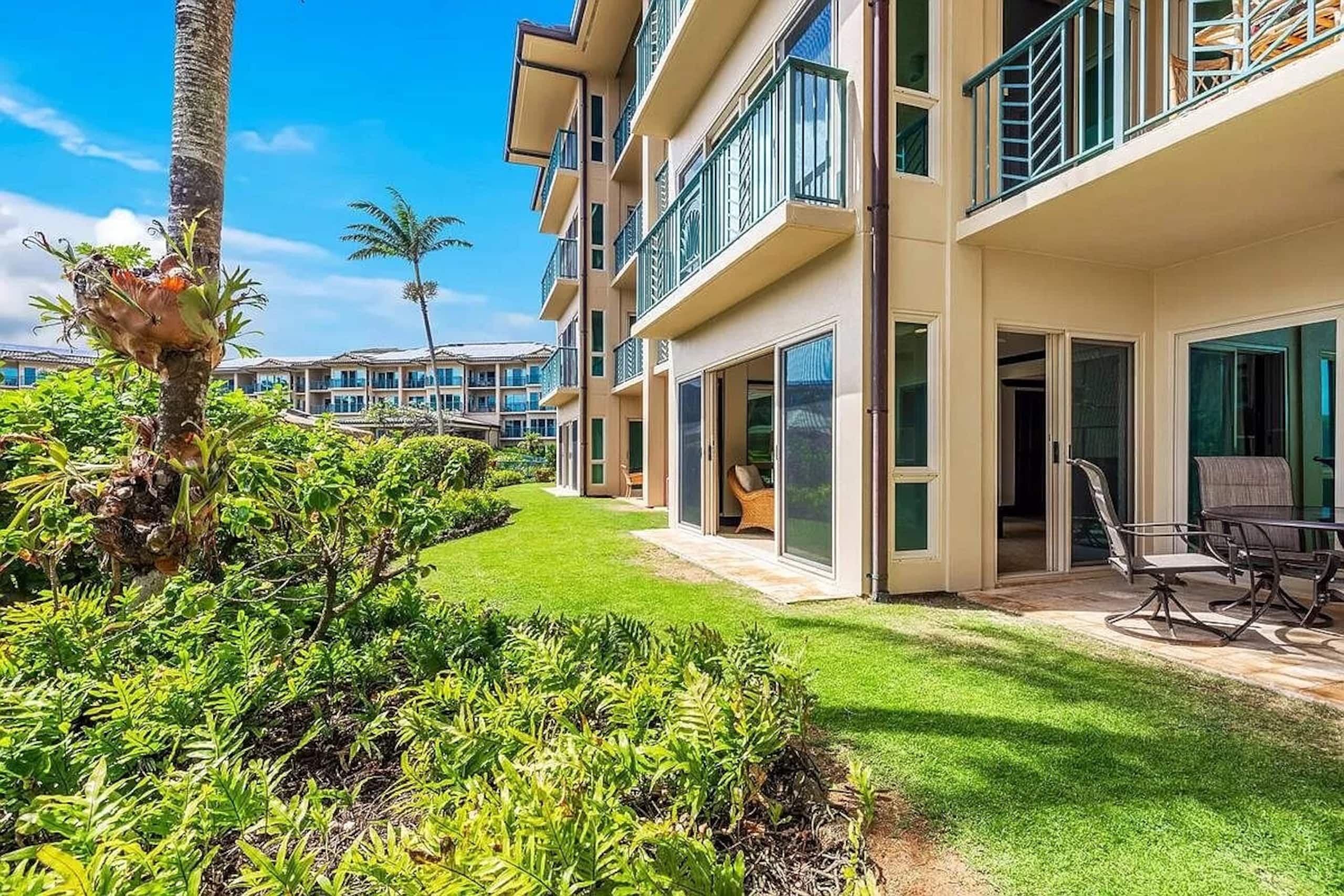 Waipouli Beach Rst 2bd 3bt Pool/Ocean view sleep 8 - Photo 23