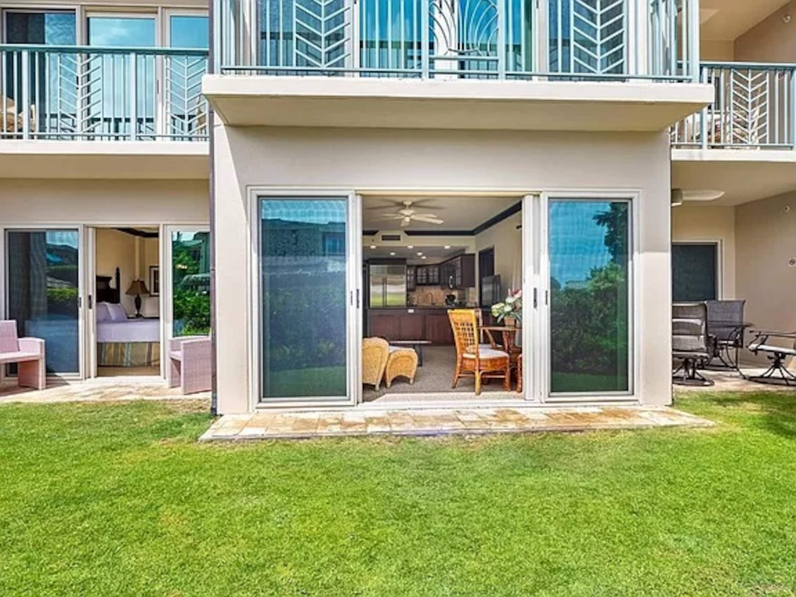 Waipouli Beach Rst 2bd 3bt Pool/Ocean view sleep 8 - Photo 3