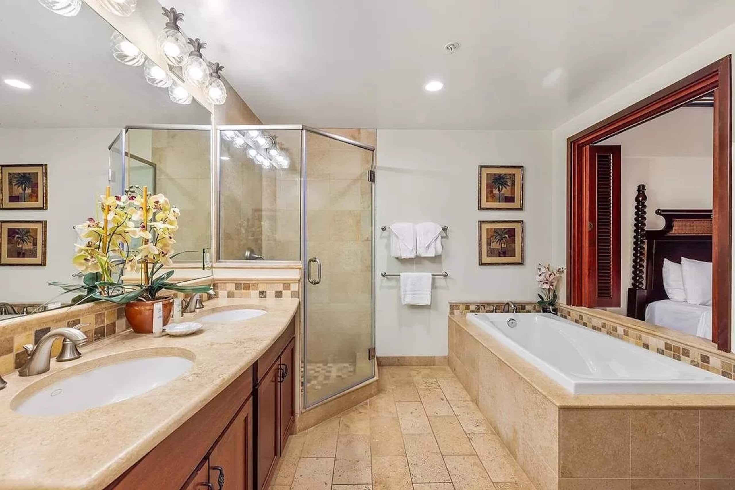 Waipouli Beach Rst 2bd 3bt Pool/Ocean view sleep 8 - Photo 18