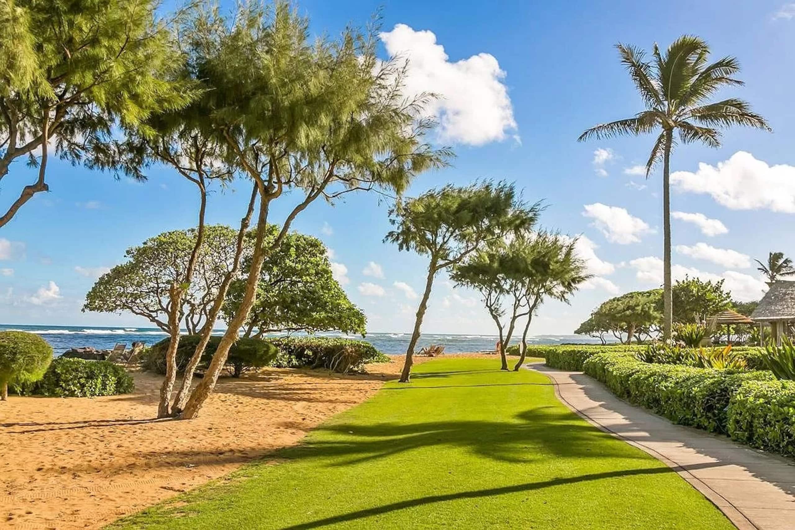 Waipouli Beach Rst 2bd 3bt Pool/Ocean view sleep 8 - Photo 28