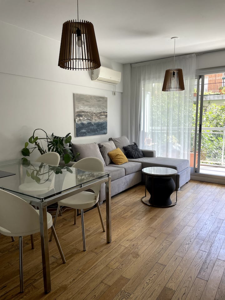 Apartamento de dois ambientes com varanda em Belgrano