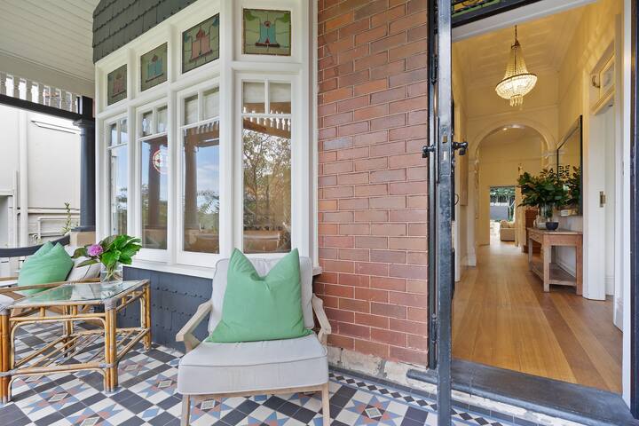 The Strand in Manly gallery image 2