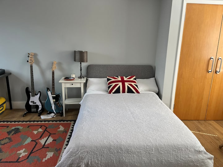 غرفة النوم 1