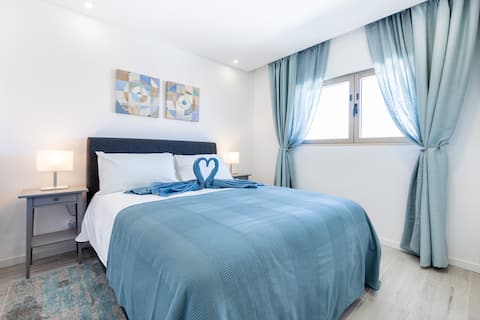 Top Airbnb: The Hub central apartment Burgau in Budens