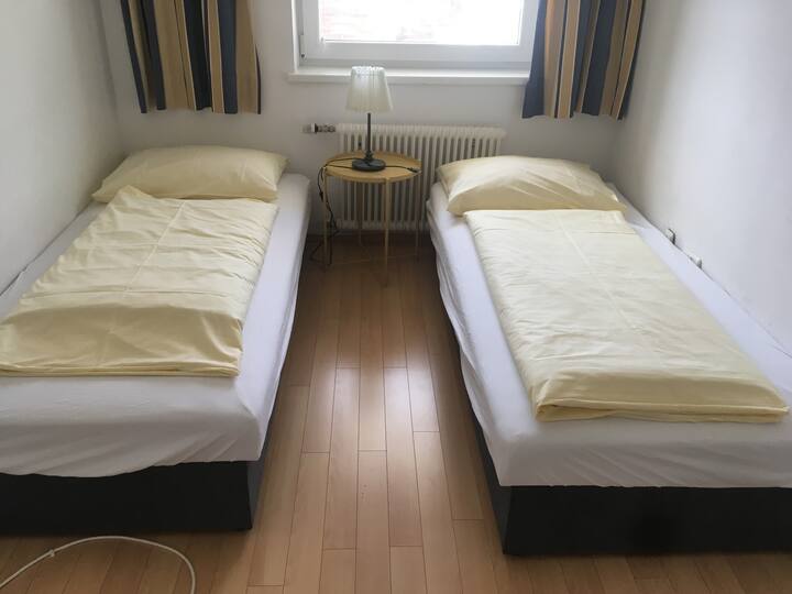 Единично легло с 2 спални и 2 спални