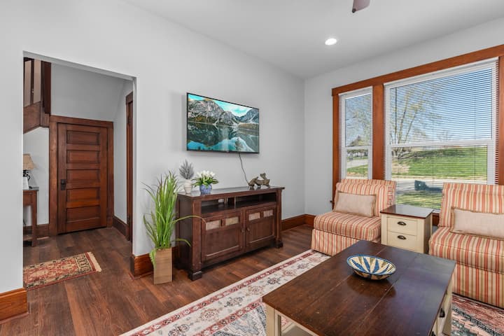 Newly Renovated Farmhouse ~ 35 Min To Kc World Cup - Pleasant Hill, MO