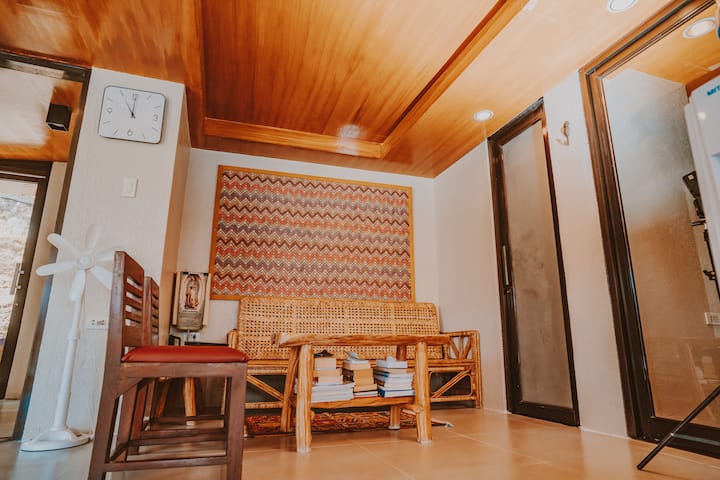 Private Island Retreat ~ Coron ~ Beach ~ Kayaks - Culion