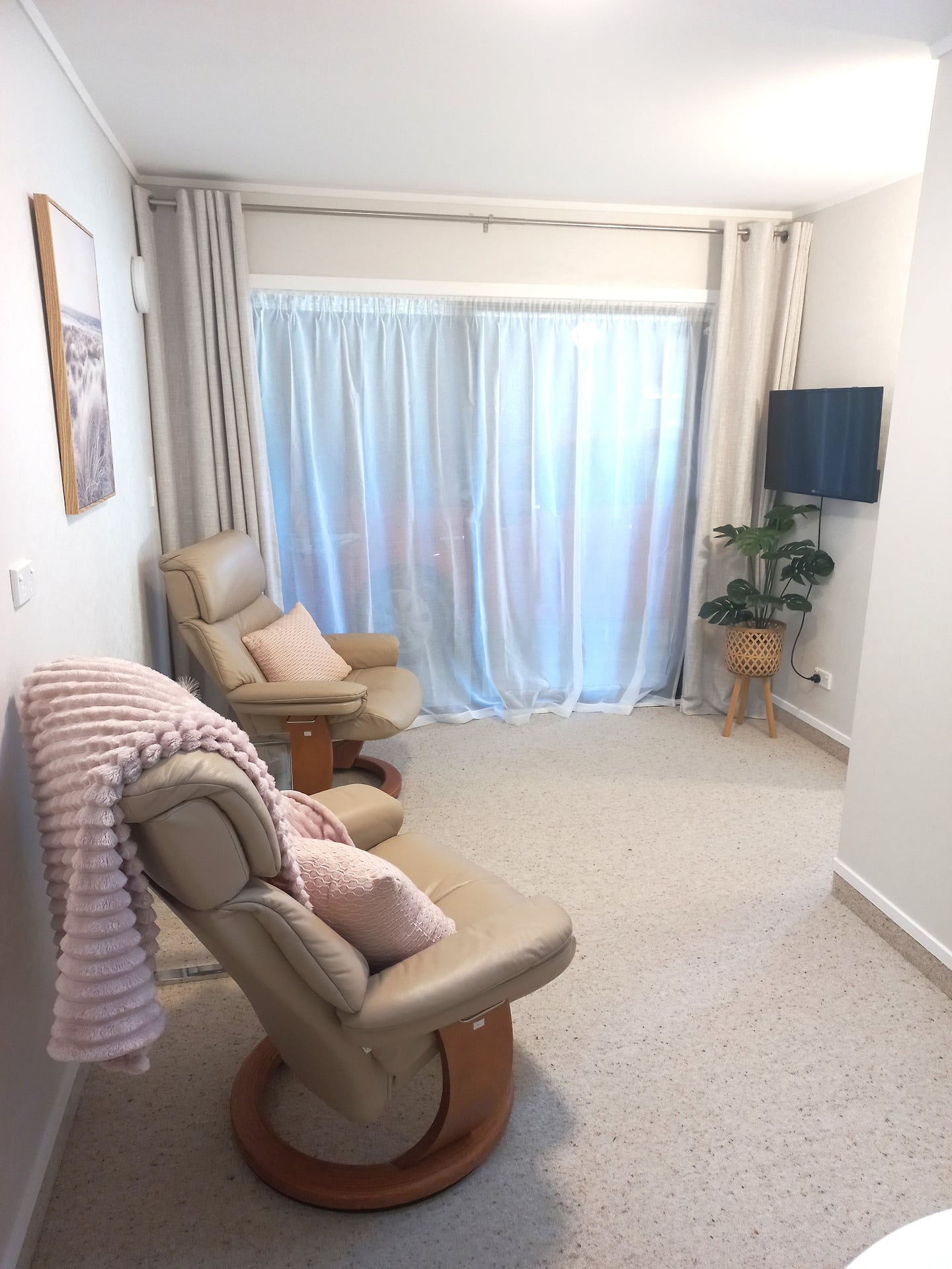 Welcoming On Weld Guest Suite, Cambridge 3