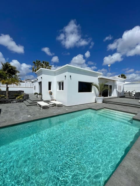 Luxury three bed house - sleeps 6