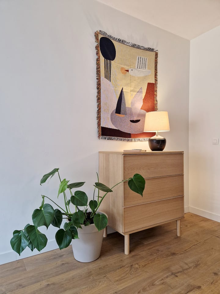 Fully Equipped 100 M² Appt W/perfect Location - Machelen