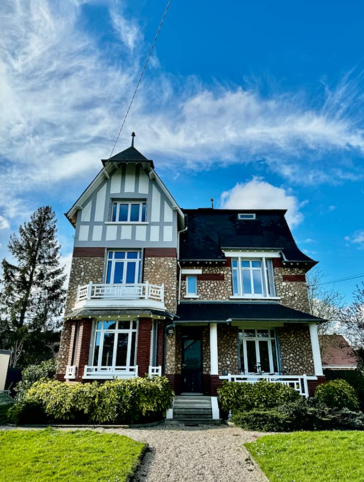 Maison De Style Deauvillais - Ruan