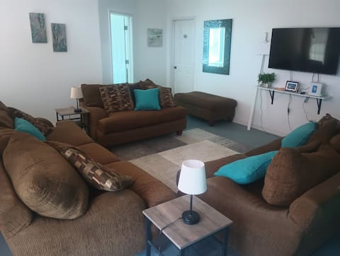 Successful Airbnb property: Cozy Retreat on Spacious Lot in Oriole Beach