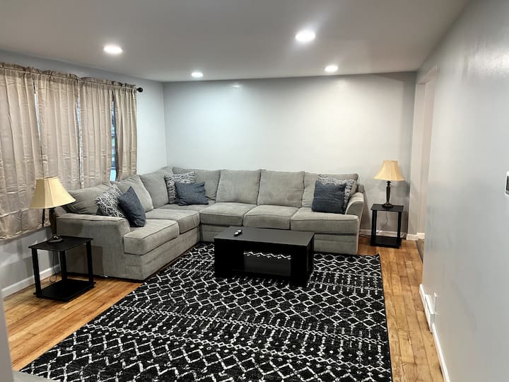 Home In Blasdell, Ny 3 Miles From Highmark Stadium - Hamburg, NY