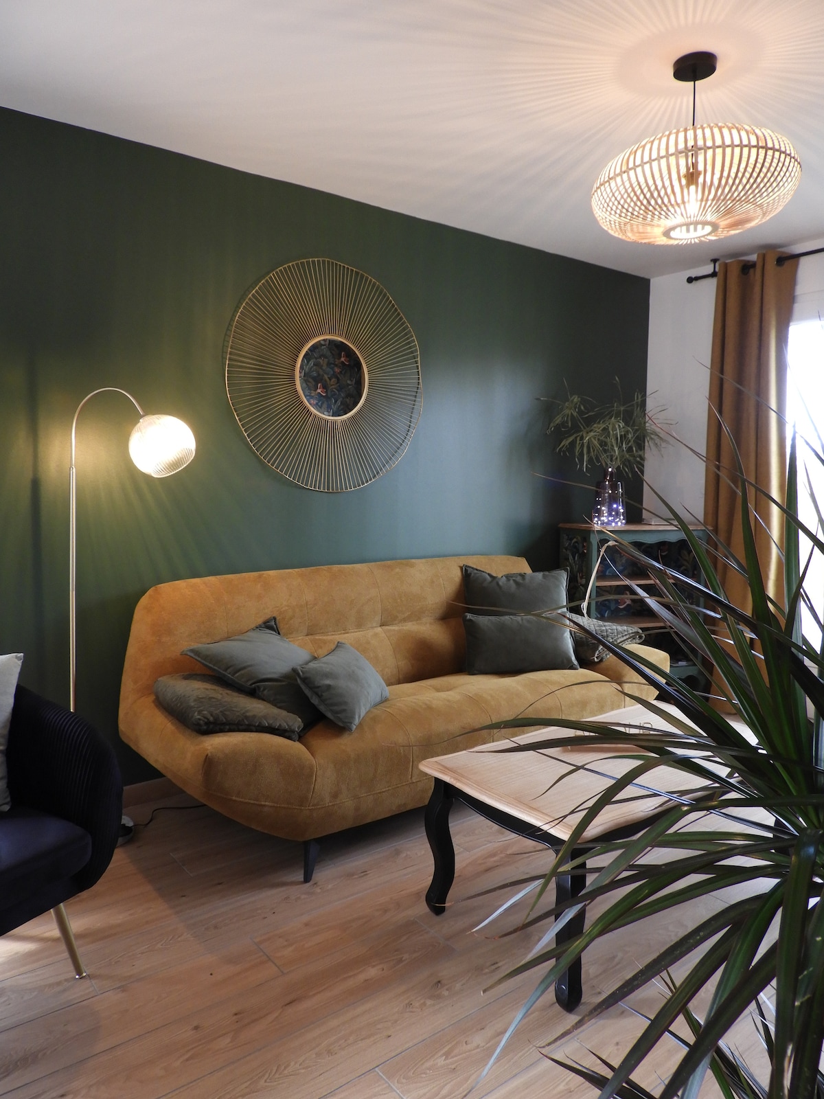 Successful Airbnb property: L'Eden - Abbeville Private spa in Abbeville