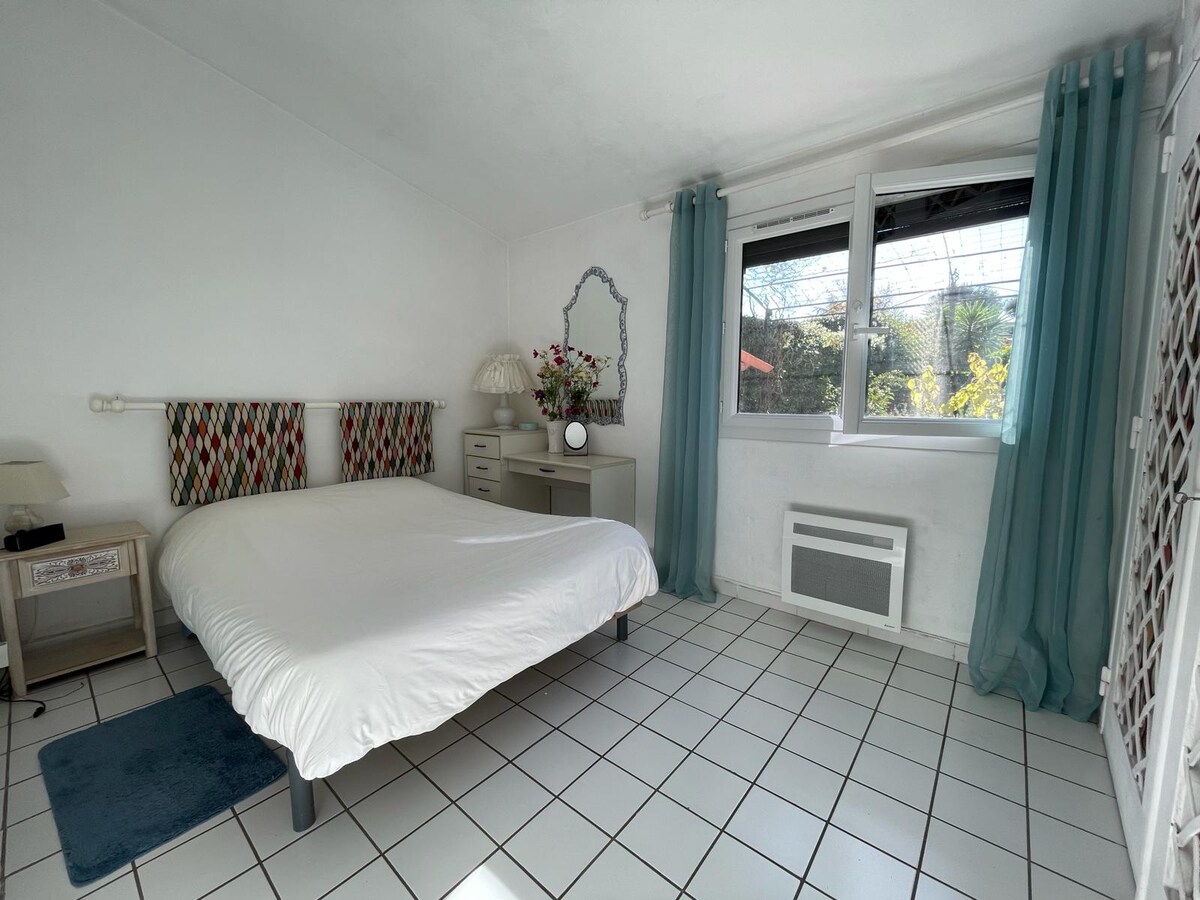 غرفة النوم 1