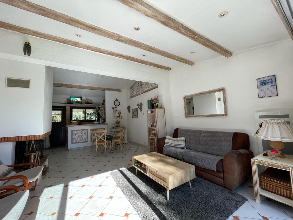 غرفة المعيشة