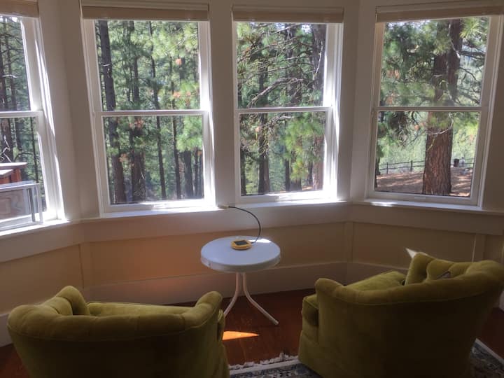 Një vend kaq i qetë me diellin e pasdites