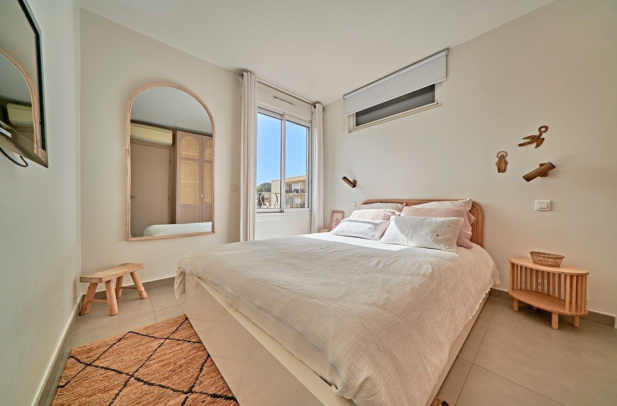 חדר זוגי עם טלוויזיה