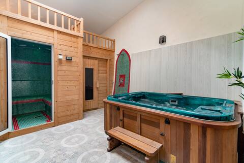 Charming escape: authentic house with private spa