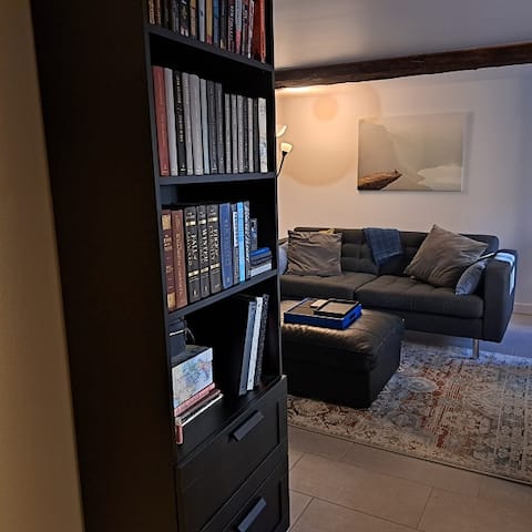 Popular Airbnb listing: Historic Condo Near Waterfront in Downtown Halifax