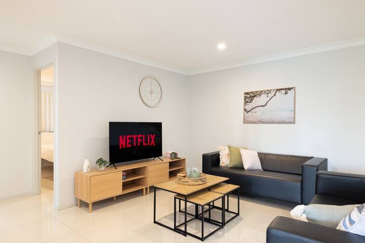 3 Bdr Apt! Garage! Balcony! GST Credits! 121D3