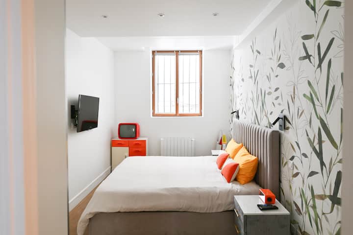 საძინებელი 1