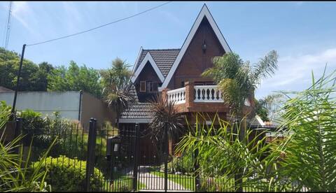 Excelente casa amplia y parque