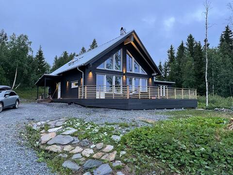 Modern and family-friendly mountain home in Lapland