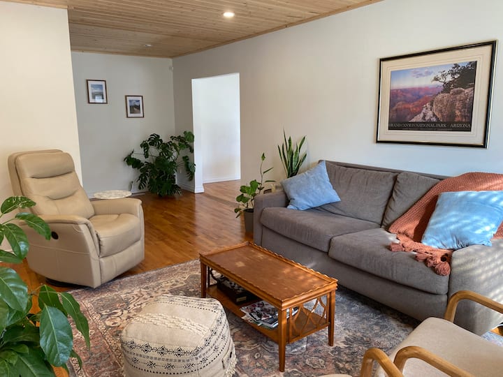 Shuswap Summer House - Salmon Arm