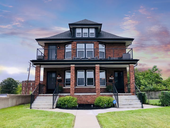 Come stay and play, the Motown way! 7BDR