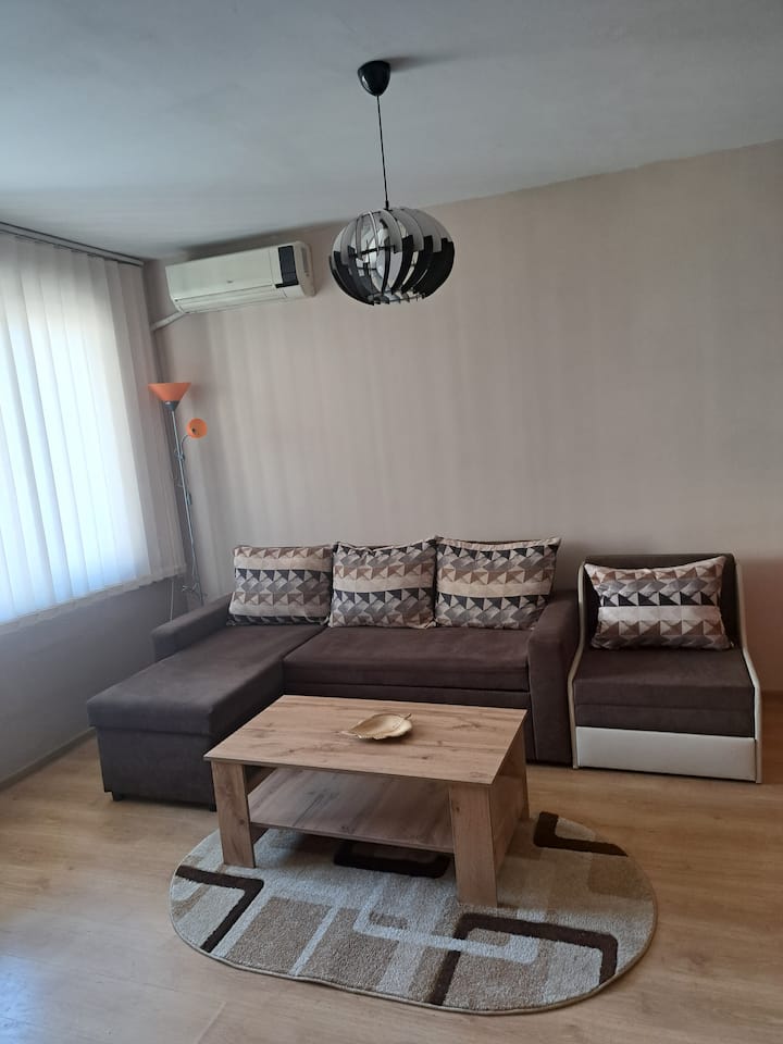 Кокетен двустаен  апартамент - Burgas