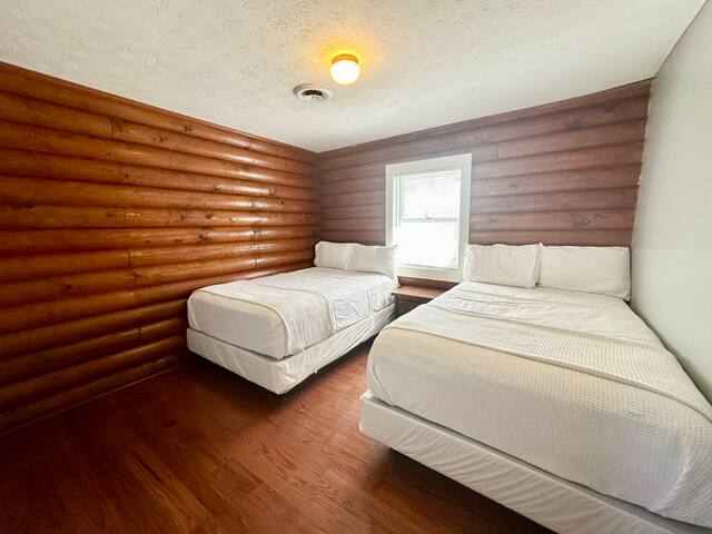 Lee's Ford Marina managed Airbnb listing 2
