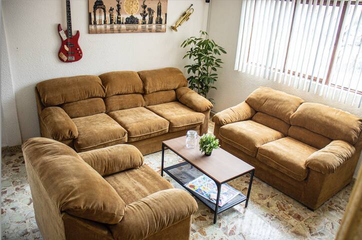 Alojamiento para grupos 3 min aeropuerto CDMX gallery image 2