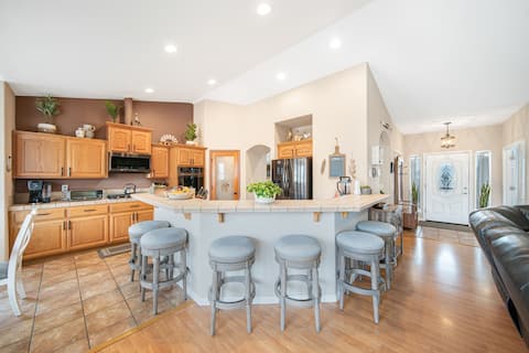 Luxury Retreat for Holidays, Large Family,Dogs Ok,